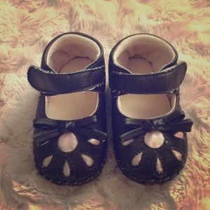 Crib shoes for baby girl
